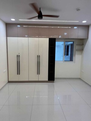 Room in 3 BHK Apartment at Rajapushpa Provincia, Narsingi – for Rent
