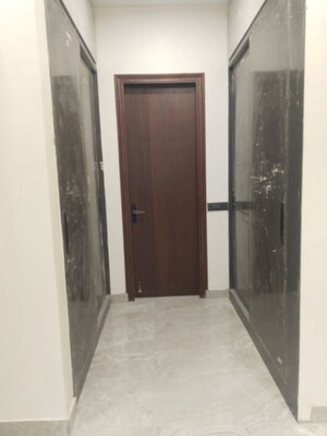 Room in 4 BHK Builder Floor at Vasant Vihar – for Rent