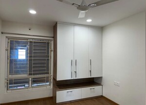 Room in 3 BHK Apartment at Sumadhura Acropolis Hyderabad, Gachibowli – for Rent