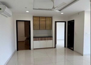Room in 3 BHK Apartment at Sumadhura Acropolis Hyderabad, Gachibowli – for Rent