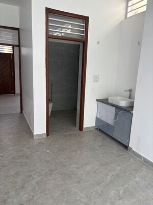Room in 2 BHK Builder Floor at Kulhan – for Rent