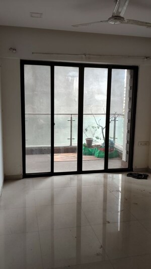 Room in 2 BHK Apartment at Lushlife Ovo, Undri – for Rent