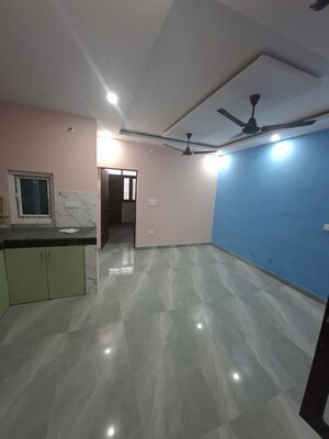 Room in 1 RK Builder Floor at Shakti Khand – for Rent