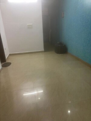 Room in 3 BHK Builder Floor at Shakti Khand – for Rent