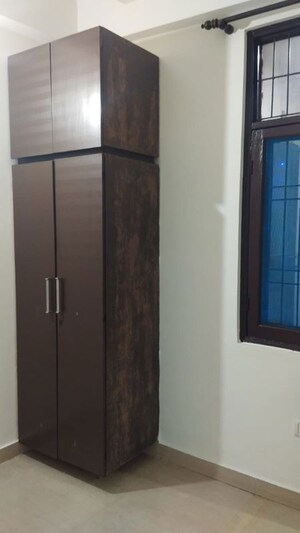 Room in 3 BHK Builder Floor at Shakti Khand – for Rent