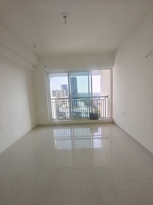 Room in 3 BHK Apartment at Seawoods – for Sale