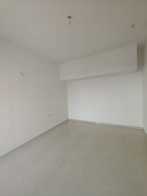 Room in 3 BHK Apartment at Seawoods – for Sale