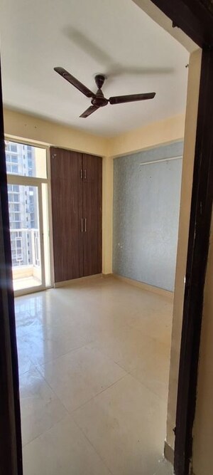 Room in 2 BHK Apartment at KW Srishti Phase II, Raj Nagar Extension – for Rent