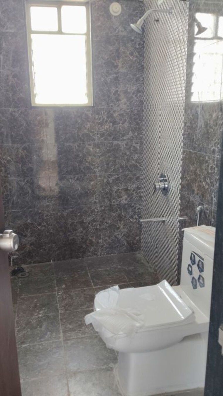 Bathroom, mahesh-el-regalo 2 Bedroom 970 Sq.Ft. Apartment In Undri Pune 10388681