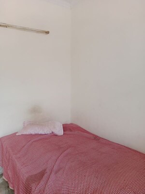 Room in 2 BHK Builder Floor at Model Town – for Rent