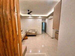 Furnished Amenities in 1 BHK Apartment at Chattarpur – for Rent