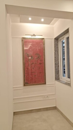 Room in 4 BHK Apartment at Vasant Kunj – for Rent