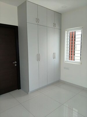 Room in 3 BHK Apartment at Aparna Zenon, Puppalaguda – for Rent