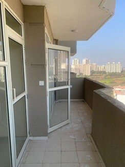 2 BHK Apartment For Rent in Pyramid Elite