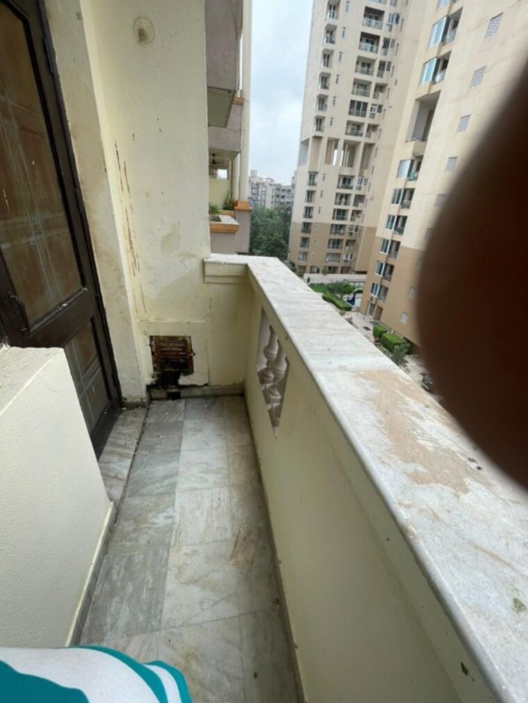 undefined, central-market 3 Bedroom 1720 Sq.Ft. Apartment In Sector 50 Noida 10388751