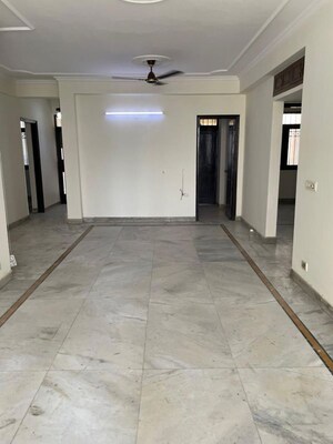 Room in 3 BHK Apartment at Central Market, Sector 50 – for Sale