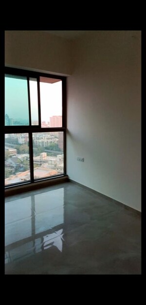 Room in 2 BHK Apartment at Sheth Auris Bliss, Malad West – for Rent