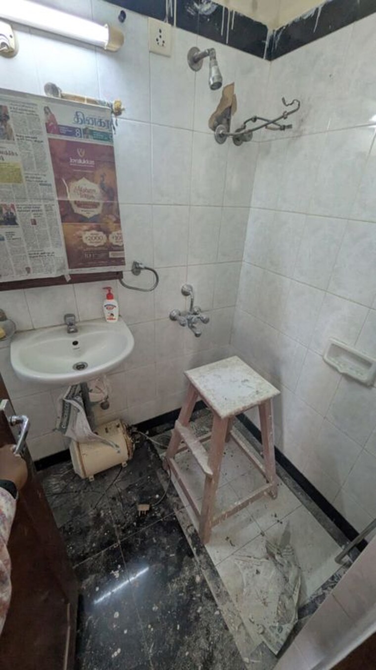 Bathroom, yashodham-complex 2 Bedroom 750 Sq.Ft. Apartment In Goregaon East Mumbai 10388802