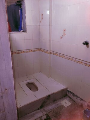Bathroom in 1 RK Apartment at Bhayandar West – for Rent