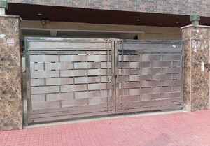 Balcony in 3 BHK Builder Floor at Sector 46 – for Rent