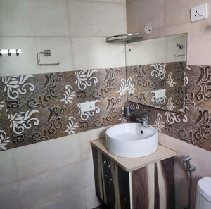 Team Area in 3 BHK Builder Floor at Sector 46 – for Rent