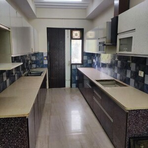 Kitchen in 3 BHK Builder Floor at Sector 46 – for Rent