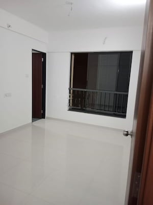 Room in 3 BHK Apartment at Shapoorji Pallonji Joyville Hinjewadi, Hinjewadi – for Rent