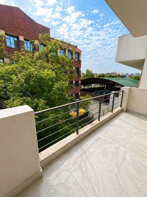 Balcony in 3 BHK Builder Floor at Sector 46 – for Rent
