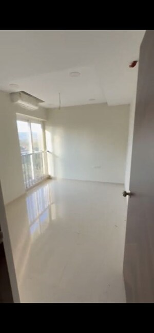 Room in 3 BHK Apartment at Raghav Paradise, Borivali East – for Rent