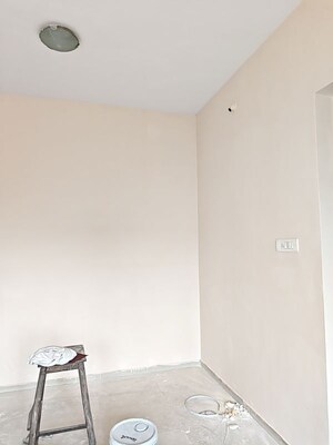 Furnished Amenities in 1.5 BHK Apartment at Sheth Fiona, Pokhran Road No Two – for Rent