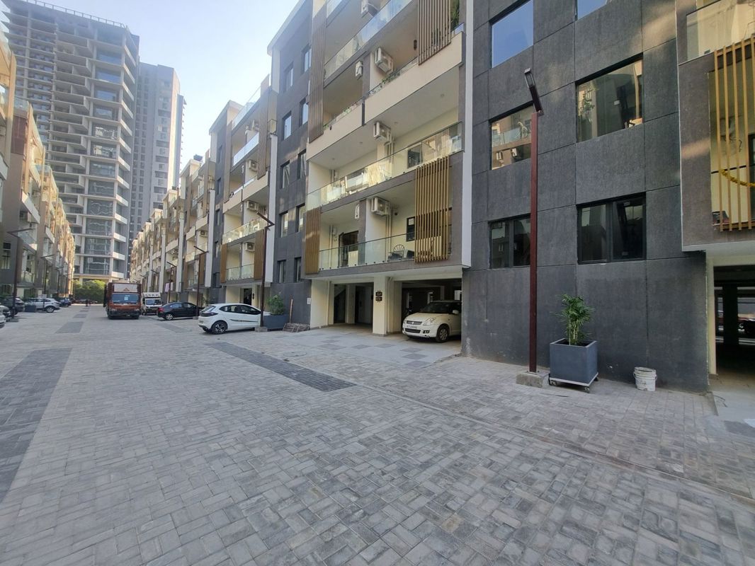 2 BHK 1130 Sq.Ft. Builder Floor in Suncity Vatsal Valley