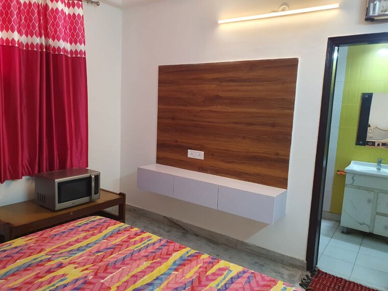 Bedroom, sector 41 Pg For Girls In Sector 41 10388950