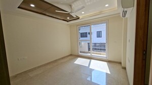 Room in 4 BHK Builder Floor at Green Park – for Rent