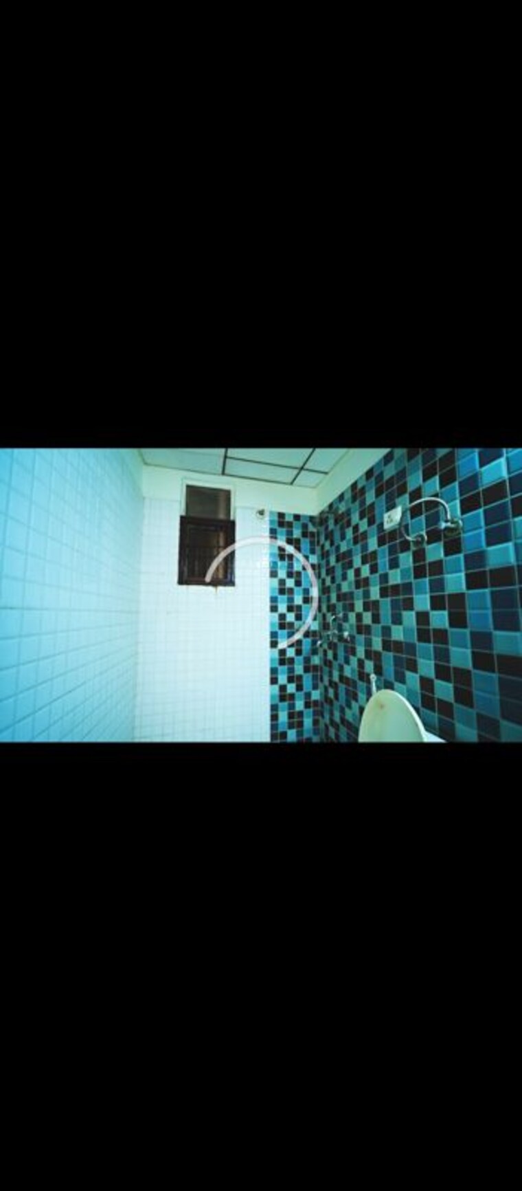 Bathroom, divyansh-flora 2.5 Bedroom 1340 Sq.Ft. Apartment In Sector 16c Greater Noida Greater Noida 10389010