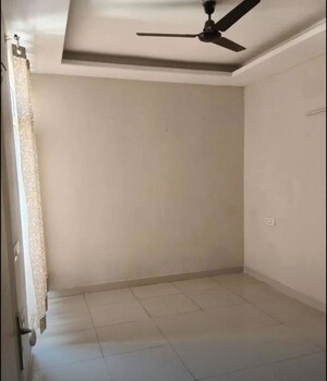 Room in 3 BHK Apartment at Motia Royal Citi Apartments, Ghazipur – for Rent