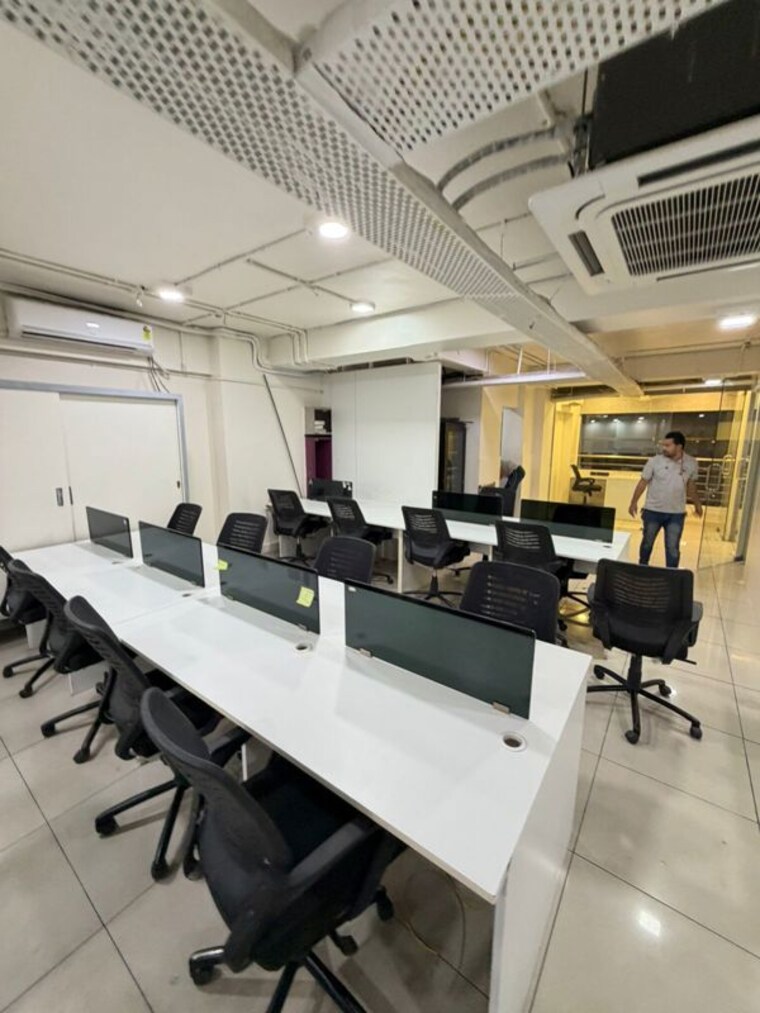 Team Area, venus-atlantis Commercial Office Space 2769 Sq.Ft. In Prahlad Nagar Ahmedabad 10389020