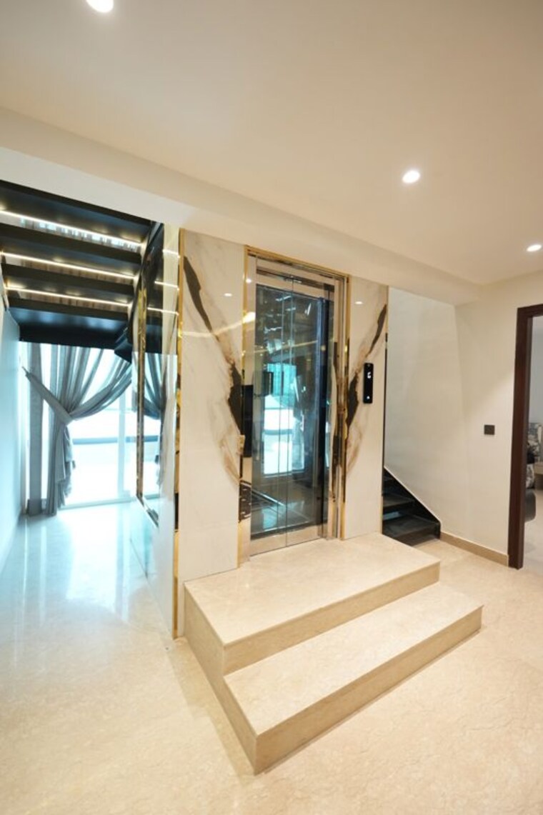 Gym, sector 16 3 Bedroom 2300 Sq.Ft. Builder Floor In Sector 16 Panchkula 10389013