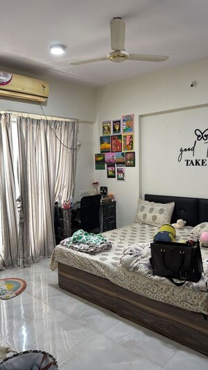 Bedroom in 2 BHK Apartment at Yash Orion, Goregaon East – for Rent