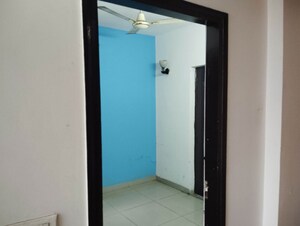 Room in 3 BHK Apartment at Mahagun Mywoods II, Sector 16c Greater Noida – for Rent