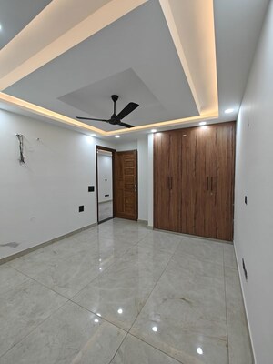 Room in 3.5 BHK Builder Floor at Nangli Umarpur – for Sale