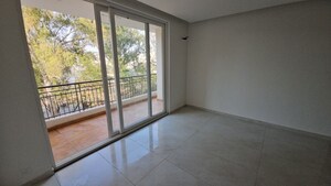 Room in 3 BHK Apartment at Riverdale Hazelwood Residences, High Ground – for Rent