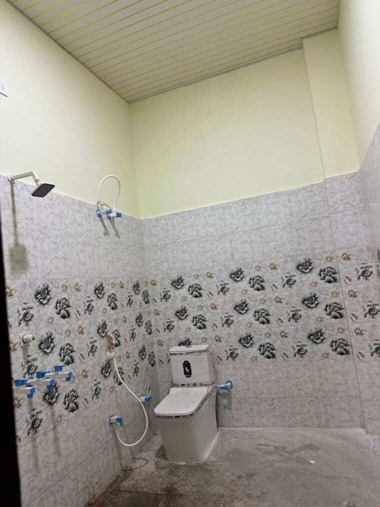 Bathroom, sector 56 2 Bedroom 75 Sq.Yd. Independent House In Sector 56 Faridabad 10379944