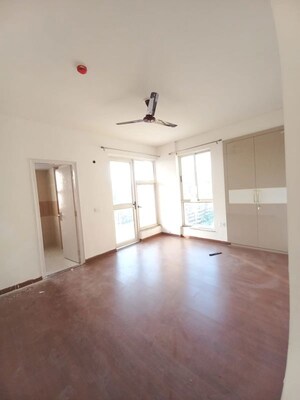 Master Bedroom in 2.5 BHK Apartment at Imperia Esfera, Sector 37c – for Rent