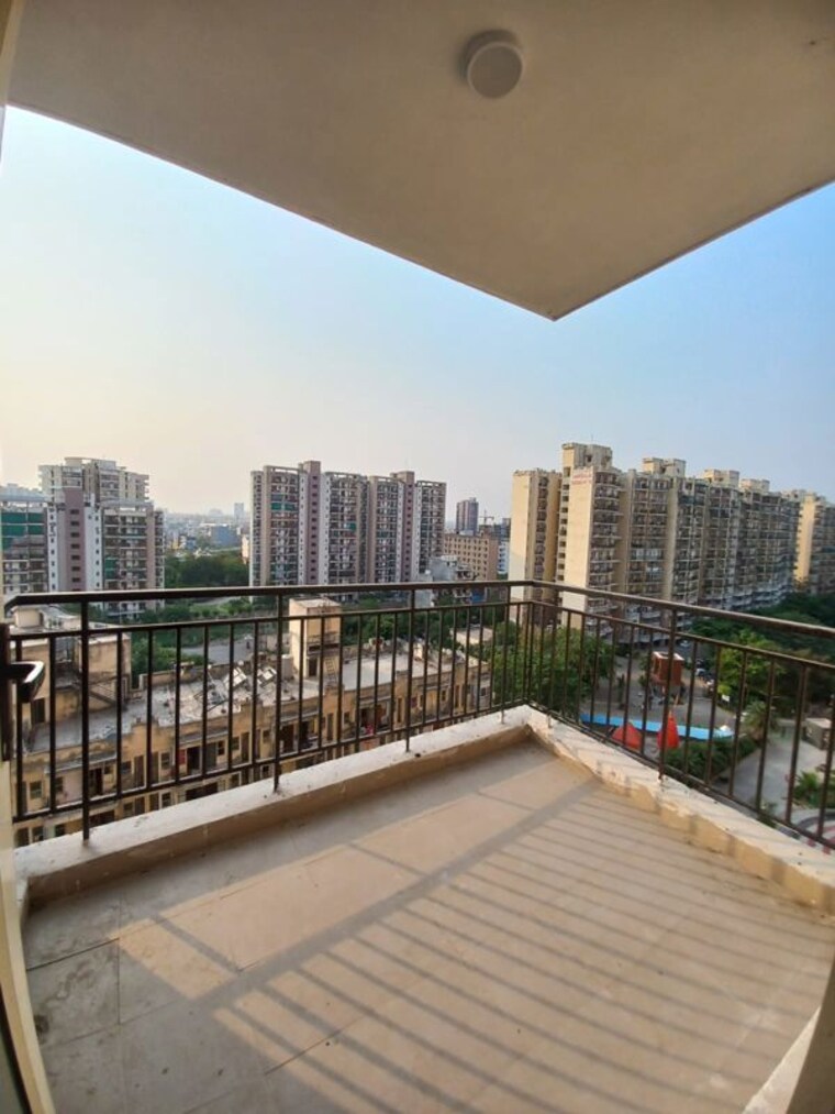 Balcony, imperia-esfera 2.5 Bedroom 1578 Sq.Ft. Apartment In Sector 37c Gurgaon 10389086