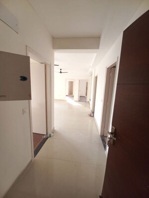 2.5 BHK Apartment For Rent in Imperia Esfera, Sector 37c