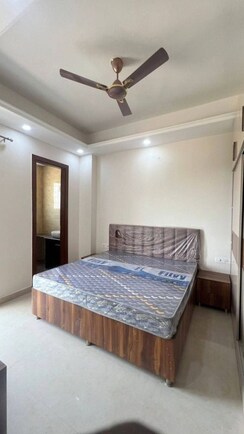 2 BHK Apartment For Sale in Pyramid Square 67A