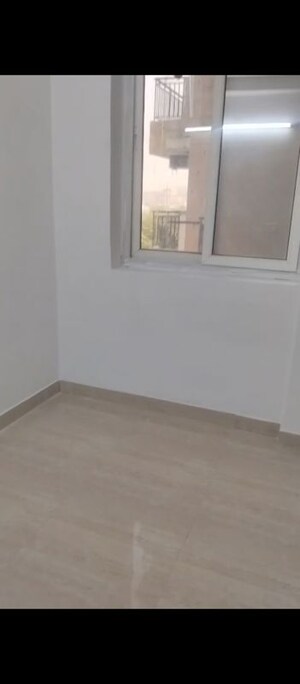 Room in 2 BHK Apartment at Amrapali Zodiac, Sector 120 – for Rent