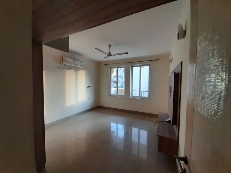 Room, emaar-emerald-floors-premier 3 Bedroom 1650 Sq.Ft. Apartment In Sector 65 Gurgaon 10389116