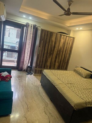 Bedroom in 3 BHK Builder Floor at South City 1 – for Rent