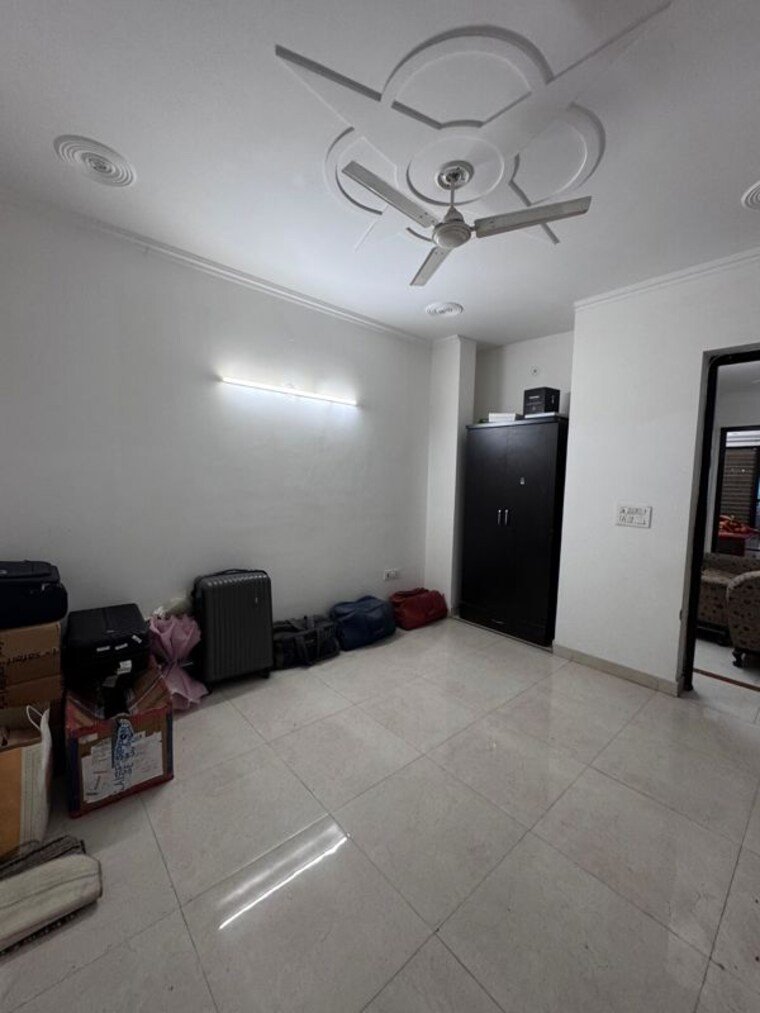 Room, sector 57 3 Bedroom 2900 Sq.Ft. Builder Floor In Sector 57 Gurgaon 10389159